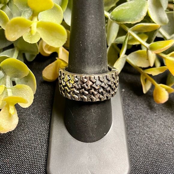 All Wheel Drive Silver Ring (25) - Picture 3 of 3